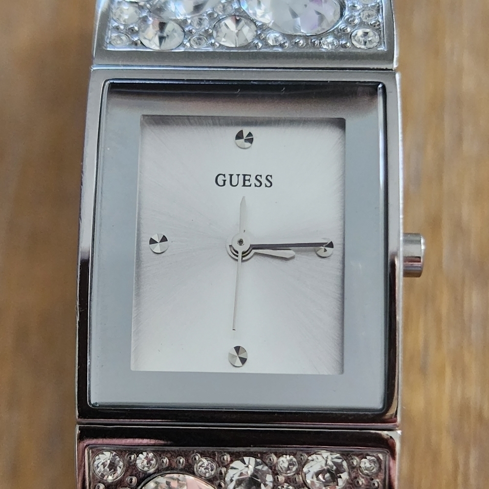 NWT Guess Silver Tone Rhinestone Bangle Watch with Pouch - Picture 5 of 11